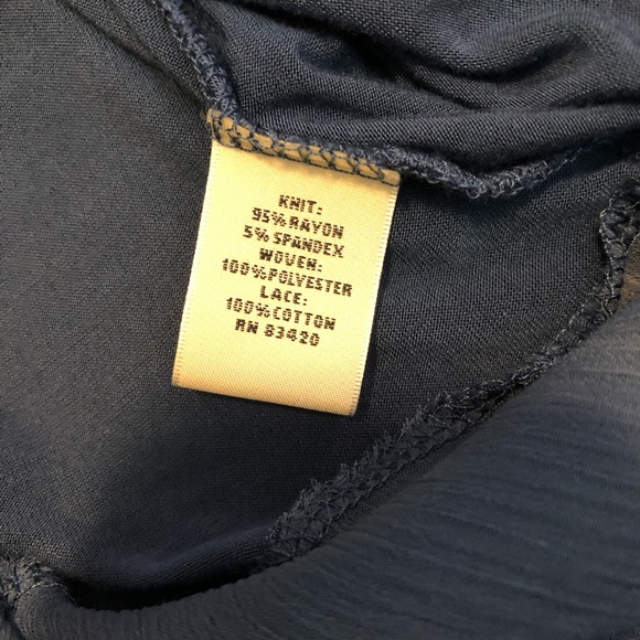 A. Moon Crochet Sleeve High-Low Blouse Blue Size Medium - Picture 6 of 8